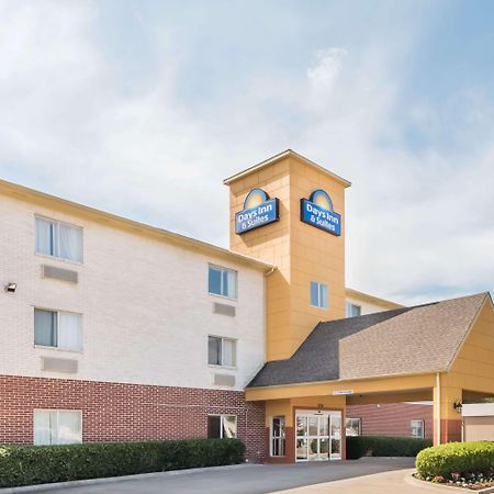 Days Inn & Suites By Wyndham דאלאס מראה חיצוני תמונה